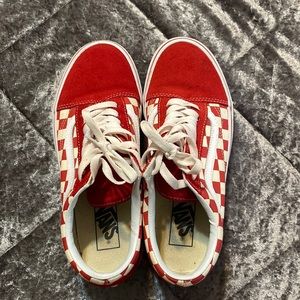 Old Skool - Vans checkered red and white w/ original box .. wmns  8.5, men 7.0